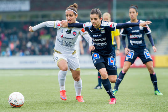 Rosengårds Natasa Andonova jagas av Linköpings Renee