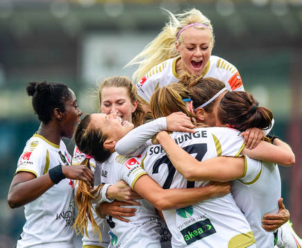Rosengårds spelare jublar