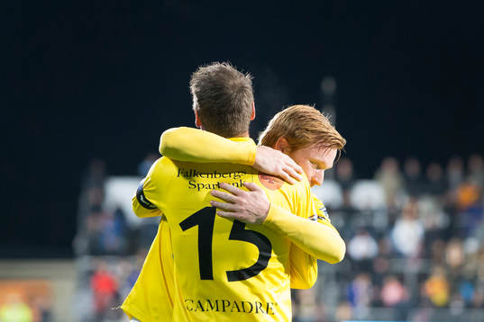 Falkenbergs Dan Keat kramar om Falkenbergs Stefan Rodevåg