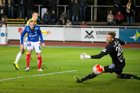 Falkenbergs Carl Wede gör mål