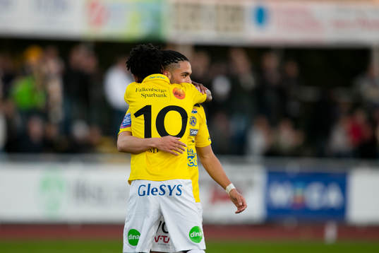 Falkenbergs Godsway Donyoh kramar om Alexander Jakobsen