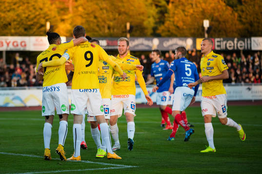 Falkenbergs spelare jublar