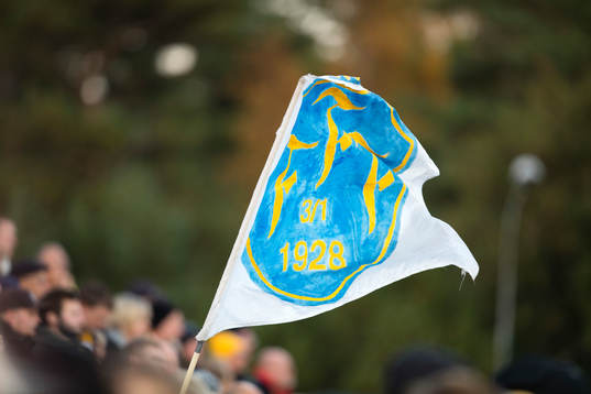 Falkenbergs logga på en flagga