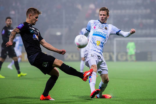 Örebros Daniel Björnqvist och Gefles Johan Bertilsson