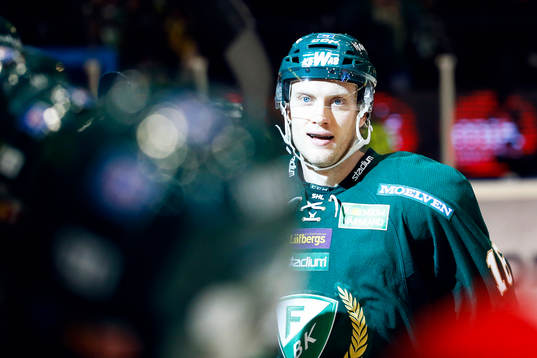 Färjestads Johan Ryno firar