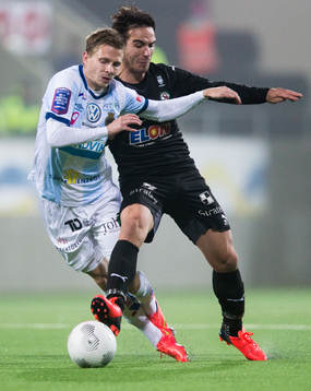 Gefles Johan Bertilsson och Örebros Nordin Gerzic