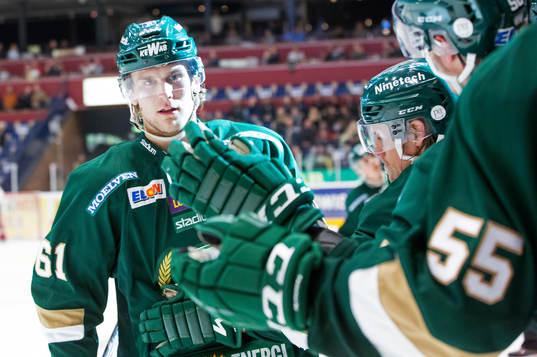 Färjestads Daniel Gunnarsson jublar