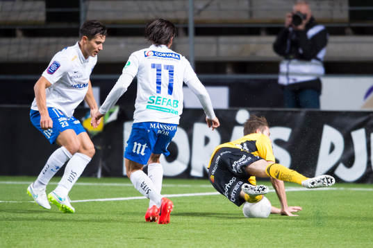 Elfsborgs Marcus Rohdén faller i straffområdet