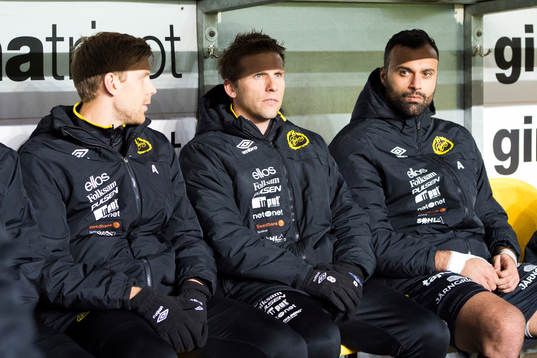 Elfsborgs Anders Svensson startade på bänken idag här
