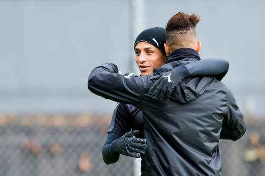 Malmös Victor Yoshimar Yotun Flores kramar om Tobias Sana