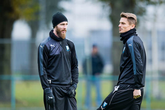 Malmös Jo Inge Berget och Markus Rosenberg i samtal