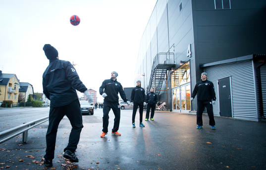 Brynäs spelare Pathrik Westerholm, Jörgen Sundqvist och