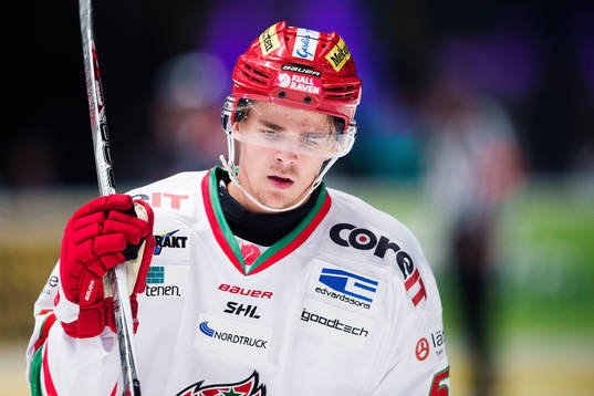Modos Emil Djuse deppar