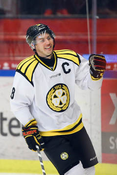 Brynäs Anton Rödin jublar
