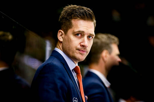 Växjös tränare Sam Hallam