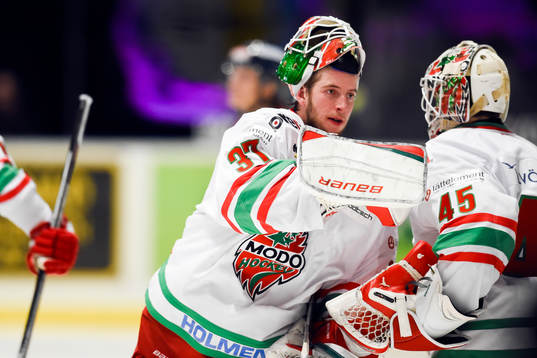 Målvaktsbyte i Modo. Modos målvakt Adam Reideborn byts ut
