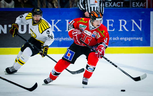 Örebros Joel Mustonen och Brynäs Oskar Lindblom