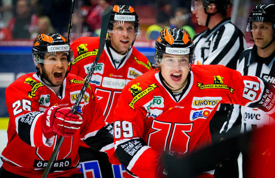 Örebros Alexander Anderberg gör 3-3 i sin SHL debut och