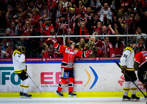 Örebros Daniel Viksten gör 4-3 och jublar