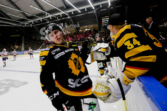 Skellefteås Sebastian Aho jublar