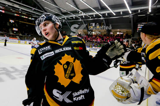 Skellefteås Sebastian Aho jublar