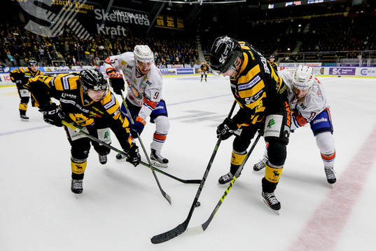 Skellefteås Pär Lindholm  och Adam Pettersson