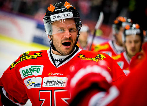 Örebros Johan Wiklander gör 2-3 och jublar