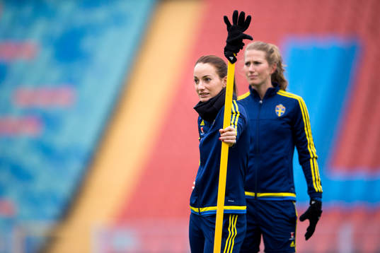 Sveriges Kosovare Asllani