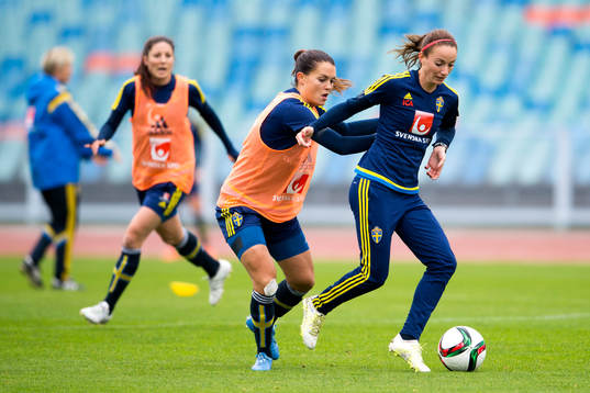 Sveriges Emilia Appelqvist och Kosovare Asllani