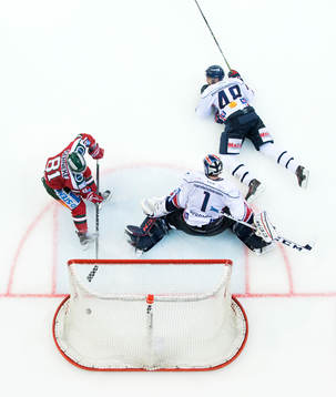 Frölundas Ryan Lasch gör 7-0 bakom Linköpings målvakt