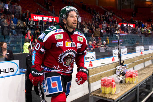Frölundas Joel Lundqvist  jublar