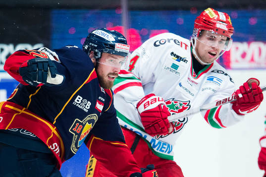 Djurgårdens Mikael Ahlén mot Modos Emil Pettersson