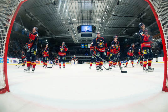 Djurgårdens spelare tackar publiken