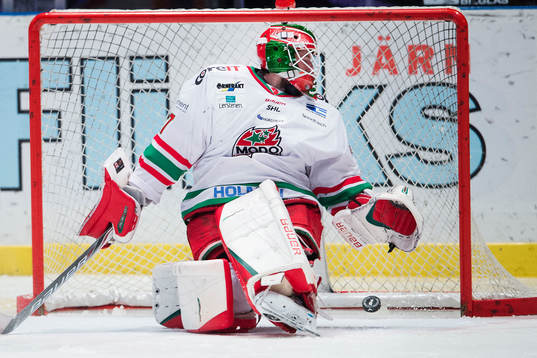 Modos målvakt Adam Reideborn släpper in 3-0