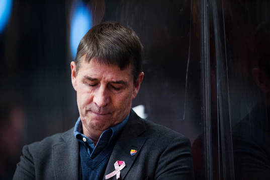 Djurgårdens tränare Hans Särkijärvi deppar
