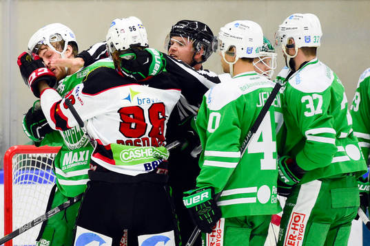 Rögles Christopher Liljewall och Malmö Redhawks Kim