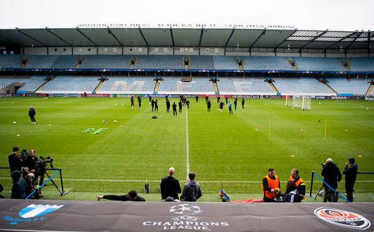 Bläddra bland fler bilder av Fotboll, Champions League, Malmö FF, Träning & Presskonferens