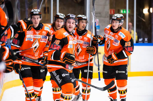 Karlskronas John Henrion har gjort 1-1
