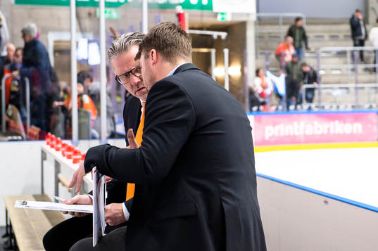 Karlskronas tränare Per Hånberg och assisterande tränare