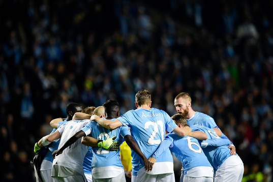 Malmö FFs  spelare samlar sig