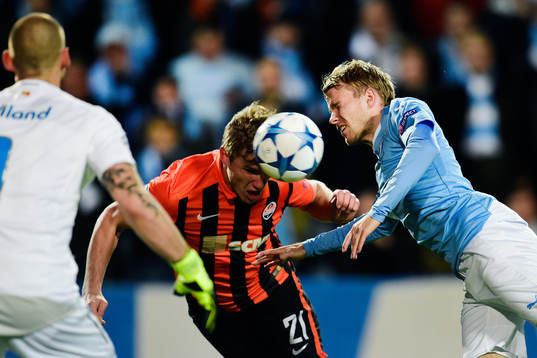 Shakhtar Donetsks Olexandr Gladkiy och Malmö FFs  Oscar