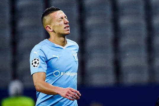Malmö FFs  Nikola Djurdjic deppar