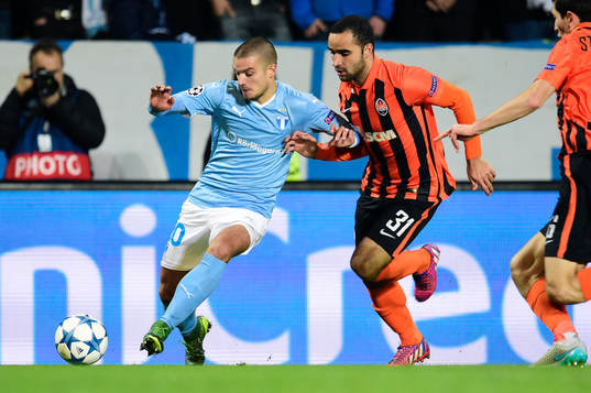Malmö FFs  Vladimir Rodic och Shakhtar Donetsks Ismaily