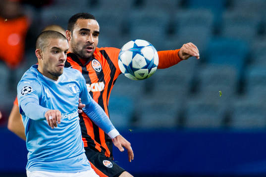 Malmö FFs Vladimir Rodic och Shakhtar Donetsks Darijo Srna