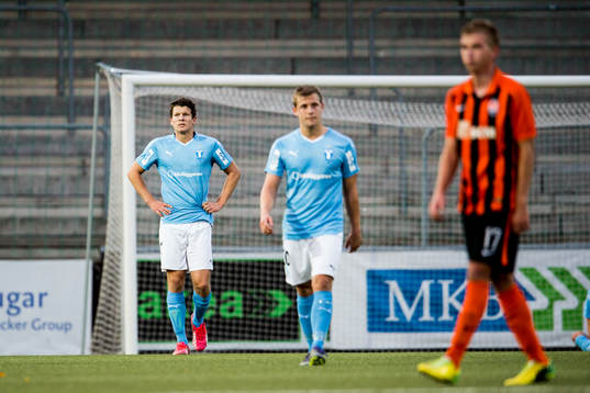 Malmö FFs Mattias Andersson och Erik Andersson deppar