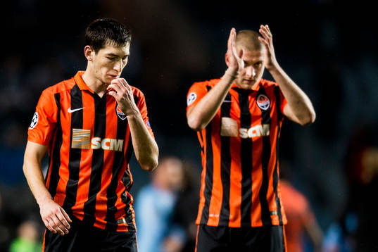 Shakhtar Donetsks Taras Stepanenko och Yaroslav Rakitskiy