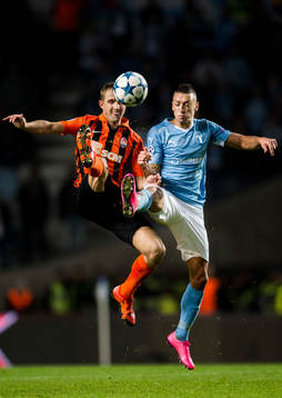 Shakhtar Donetsks Olexandr Kucher och Malmö FFs Nikola