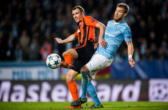 Shakhtar Donetsks Olexandr Kucher och Malmö FFs Rasmus