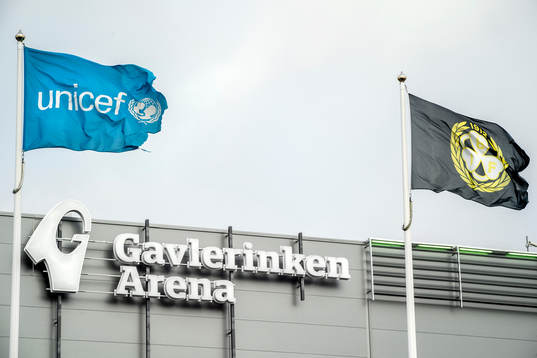 Exteriörbild på Gavlerinken Arena före ishockeymatchen i