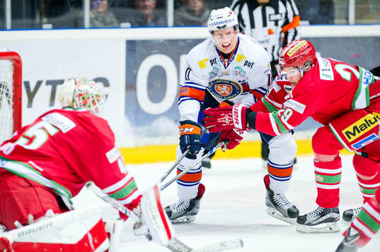 Växjös Richard Gynge och Modos Dennis Persson